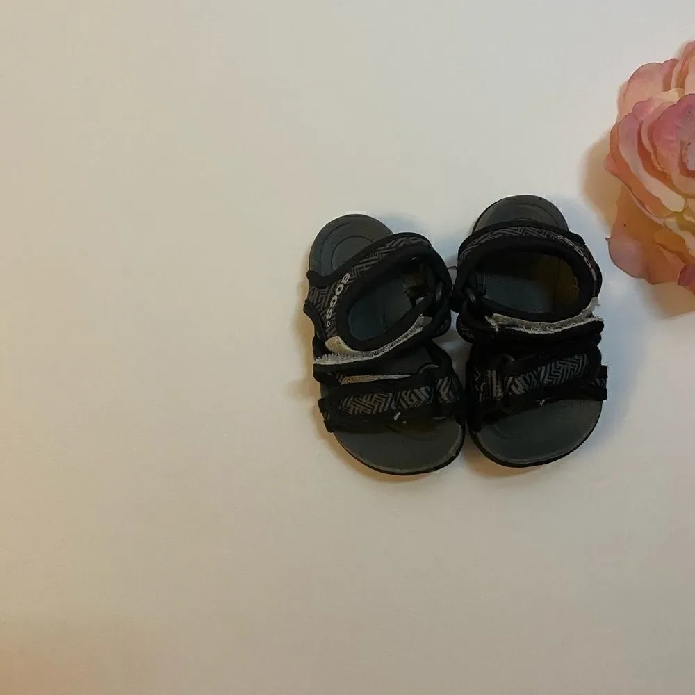 BoGs kids whitefish Shatter Toddler Sandal Size 4